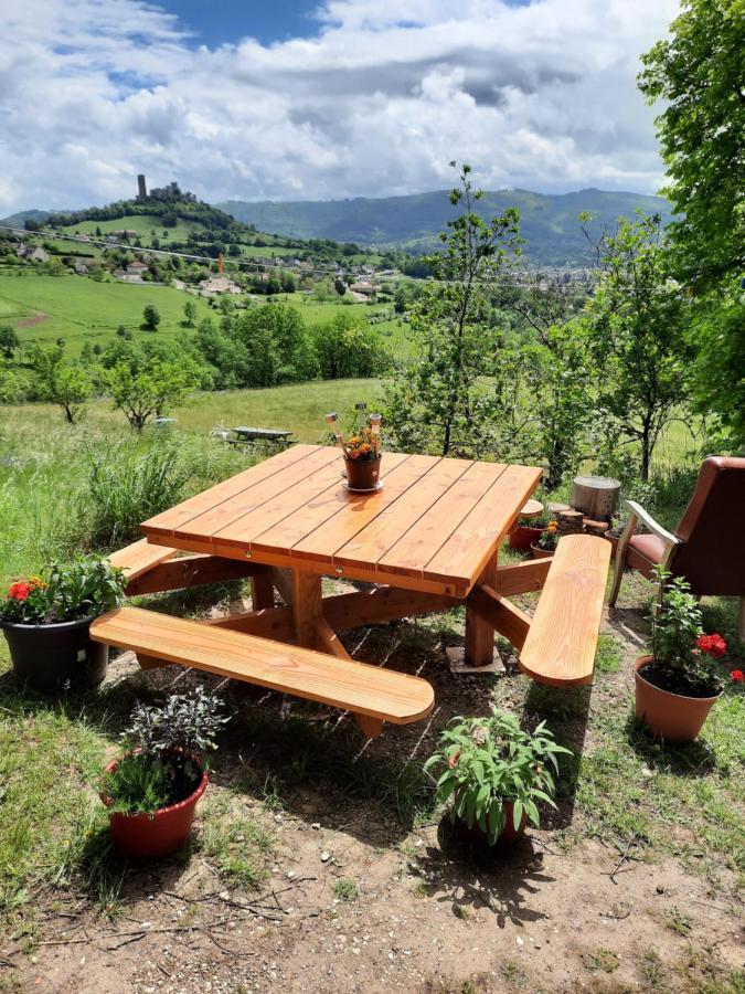 Les Coteaux De Planeze, Chambre Pour 2, 3 Ou Famille Nombreuse 2 Adultes 5 Enfants Et Jeunes Belmont-Bretenoux Eksteriør billede